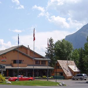 Douglas Fir Resort & Chalets